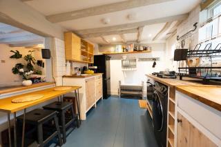 Cosy cottage central Canterbury with free parking - 7