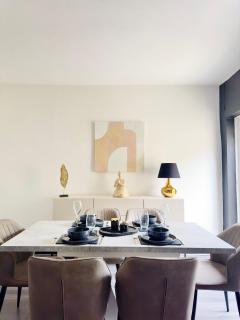 Charming Worsley Home with parking - Worsley - 6