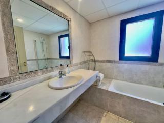 Lovely two bedroom apartment - 4