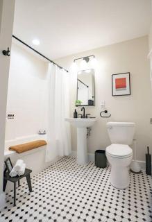 The Getaway in DT Northfield! - Northfield - 3