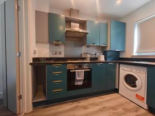 Cosy Holiday Home in Birmingham City Center 4 Bedrooms House by HF Group - Birmingham - 1