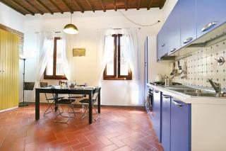 Heart of Florence apartment - 8