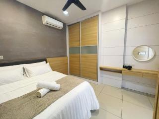 Austin Regency High 2-5pax Netflix - Johor Bahru - 2