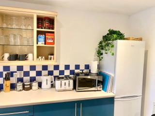 Kingsthorpe Home - Perfect for Contractors - Free Parking - Driveway - Garden - Fast WiFi - Smart TV with Netflix - Northampton - 3