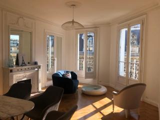 Vue Tour Eiffel et 5 minutes des Champs-Elysees Appartement 2 chambres Paris 16 Etoile - 1