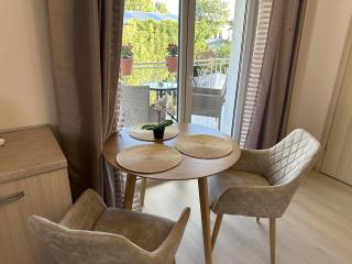 Apartamentai šalia baseino - 1