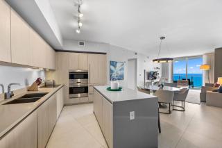 Seaside Splendor! Modern Condo with Ocean View - Hollywood - 8