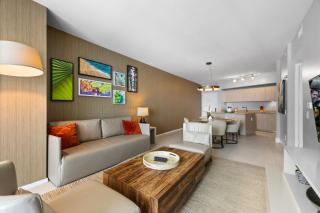 Seaside Splendor! Modern Condo with Ocean View - Hollywood - 2