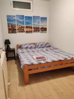 Cozy green house (free parking spot) - 4