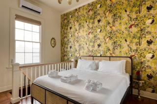 The Ashley Speakeasy King Suite includes breakfast - Charleston - 4