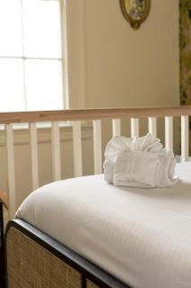 The Ashley Speakeasy King Suite includes breakfast - Charleston - 2