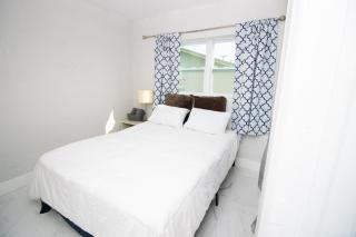 Shared Home - Close to the Beach - Riviera Beach - 5