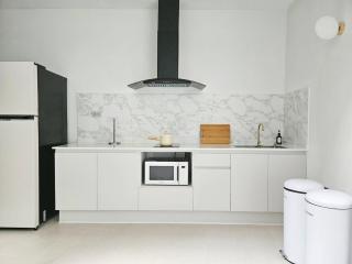 PB home Chinatown & MRT Watmangkon 5BR - - 2