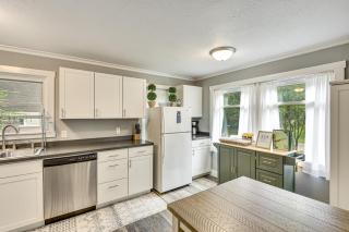 Less Than 1 Mi to Notre Dame Family-Friendly Home! - South Bend - 5