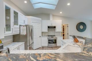 Modern Bellingham Home for work & play, beach access - 5