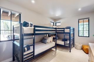 Modern Mountain Sanctuary - 9