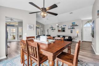 Charming Heated Pool Home - 3 miles to the Beach, Pet and Family Friendly -Available Year Round! - Bonita Springs - 4