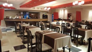 Howard Johnson by Wyndham San Pedro - 2