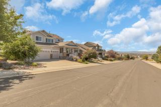 Centrally Located 5BD - Games, BBQ & Firepit Patio - Castle Rock - 4