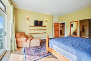 6BR Ridge Retreat on 40 Acres with Epic Panoramic Mtn Views, Sunlit Game Dome, Hot Tub, Private Trails - Designed for Families and Large Groups - 1