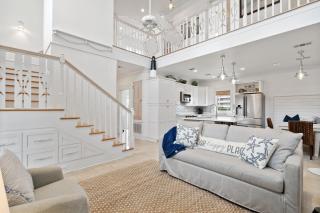 Crawling Distance Beach House - Pensacola - 3