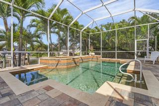 Luxury Villa, Private Pool and Canal View - Villa Coral Grand - Roelens - Cape Coral - 0