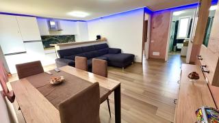 Trendy Home - 0
