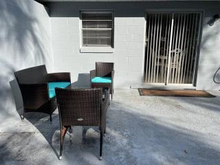 Nature Coast Getaway #1 - Cozy 2 Bedroom - Homosassa - 8