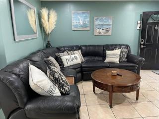 Nature Coast Getaway #1 - Cozy 2 Bedroom - Homosassa - 4