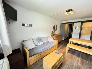 Résidence Les Melezes - Studio vue montagne · Accès pistes par navette · Parking extérieur MAE-0944 - Champcella - 7
