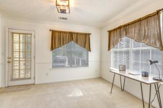 Home with Dog-Friendly Yard in Quiet Atlanta Suburb - Hampton - 4