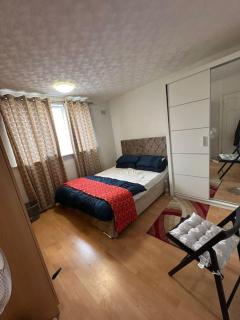 Beautiful 3BD Family Home With Huge Private Graden - Londra - 7