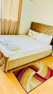 Beautiful 3BD Family Home With Huge Private Graden - Londra - 8