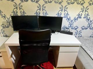 Modern Central 90 sqm Apartment free parking - 9
