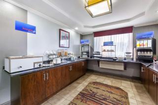 Best Western Inn at the Rochester Airport - 4