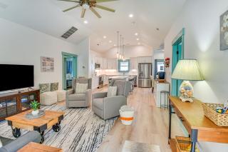 1 Mi to Dtwn Manteo Dog-Friendly Home with Deck - 8