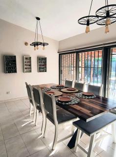 Casa Privada Carlos Paz con piscina a dos cuadras del rio - 9