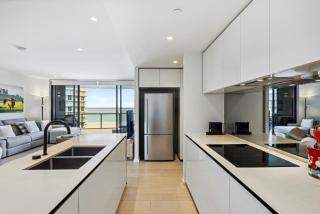 Glorious Ocean Views 2-Bed Pool & Amenities - 7