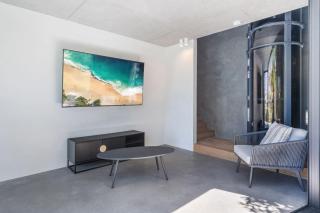 Luxurious brand new 3 bedroom house near the ocean - Mooloolaba - 5