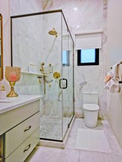 Villa Topenga Ocean View Luxury 2 Bedroom - Content - 3