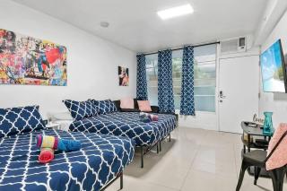Escape 2 Beach, Ocean Dr Deco Apt with 2 Queen beds - Miami Beach - 9