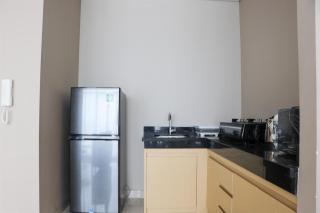 Spacious and Comfy 3BR Ciputra International Apartment By Travelio - Jakarta - 5