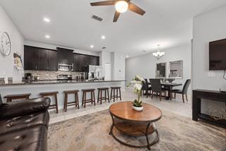 Townhome with a pool at Storey Lake resort - Kissimmee - 0
