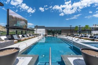 Amazing Deluxe 2BR Pool Gym Htub - 6