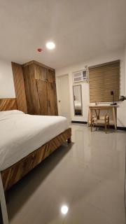 Flat 35, Unit D - Manila - 3
