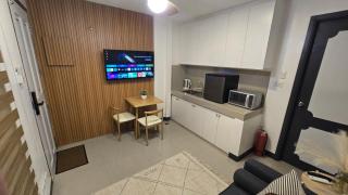 Flat 35, Unit D - Manila - 1