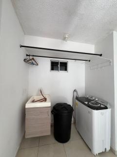 Habitación para 1 persona a 5 minutos del aeropuerto y estadio - Soledad - 2