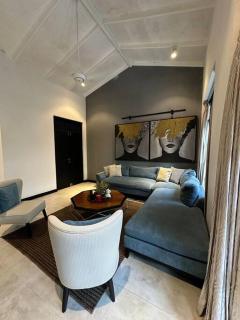 Spacious 3-Bedroom House in Colombo - 8