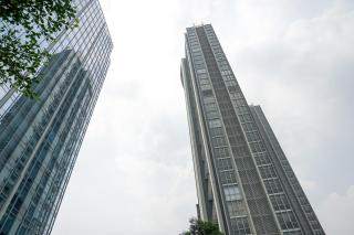 Modern and Comfort Stay 2BR at Ciputra International Apartment By Travelio - 5