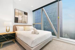 Top Floor Apt In Best Location w Gym, Pool & WiFi - 6